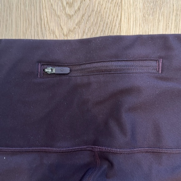 Lululemon leggings - Picture 7 of 10